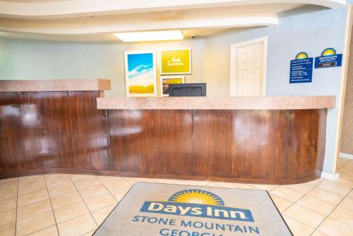 Foto - Days Inn by Wyndham Atlanta Stone Mountain