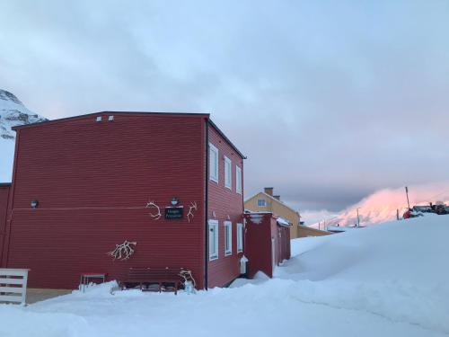 Haugen Pensjonat Svalbard - image 5