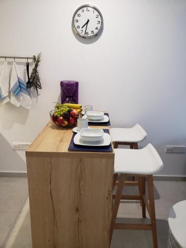 Modern & Cozy Studio w/ Backyard Near City Center, Limassol (foto 8)