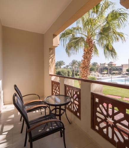 Serenity Alpha Beach Room Type - Club Triple Room - Side Sea View