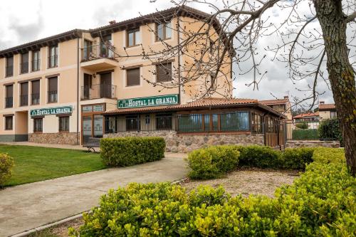 . HOSTAL LA GRANJA **