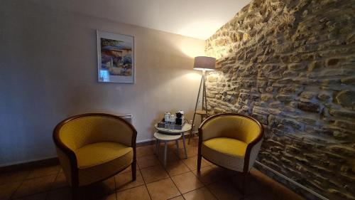 Faciliteiten, Logis Hotel La Bastide Saint Bach in Suze La Rousse