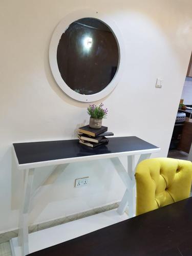 Sandalwood Suites - Serviced One Bedroom Holiday Homes