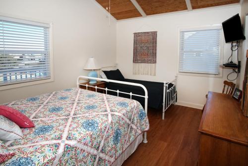 Reunion Place - image 3