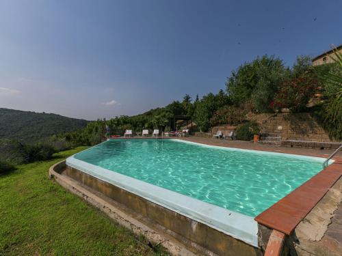  Authentic Farmhouse in Civitella with Pool, Pension in Civitella in Val di Chiana
