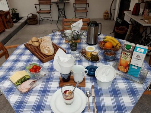 Food and beverages, Koppes Mølle B&B - naturnær overnatning in Borup