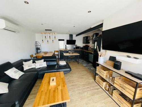 Belle maison de village proche de la côte radieuse gîte à louer Saleilles