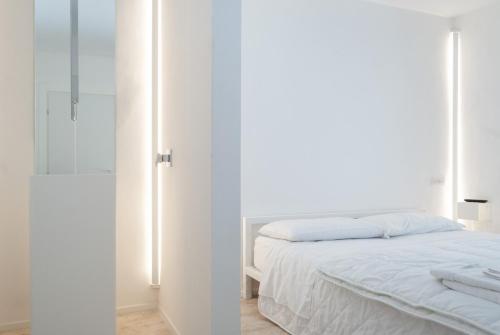 Luxury House Lecce Piazza Sant'Oronzo - Le mie 3 Suites - 1 La finestra sul Vicolo - 2 Il balcone su