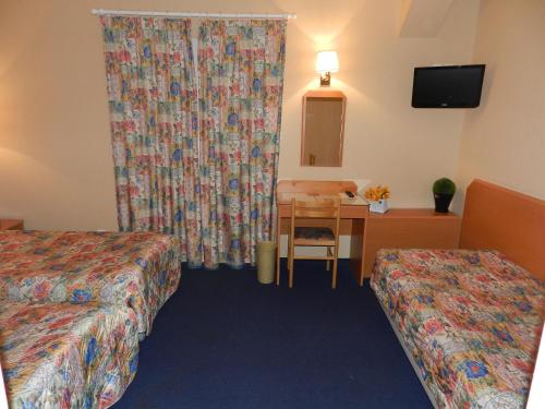 room detail thumbnail 1