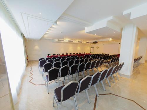 Catania International Airport Hotel - image 11