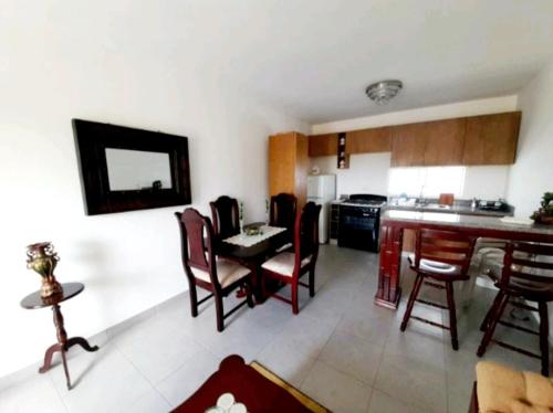 Higuey City. Free Wifi/ free parking/ 2 bed/ ofice