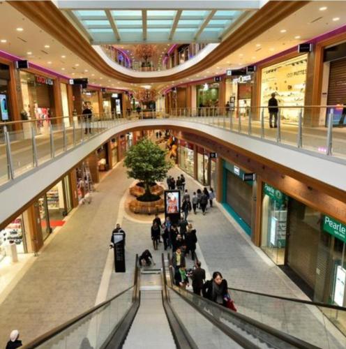 Nabij attractie, Le petit Luxembourg in Namen