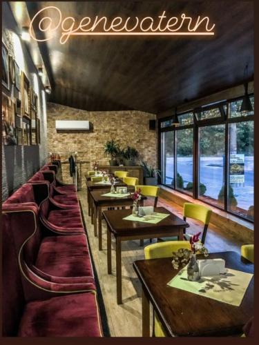 Geneva Hotel - image 7
