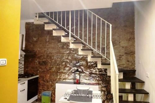 LOFT LAVA STONE