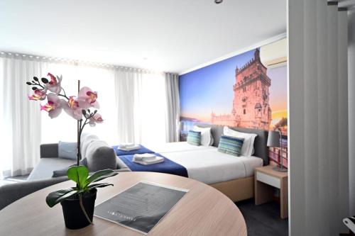 Famous Crows Lisbon Suites - main image