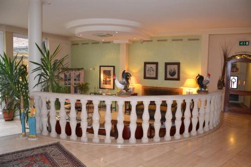 לובי, Hotel-Restaurant Fischer in באד וולטרסדורף