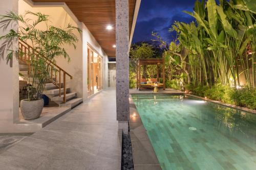 Three Bedrooms Villa with Free Minibar image 5