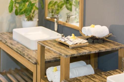 Three Bedrooms Villa with Free Minibar image 1