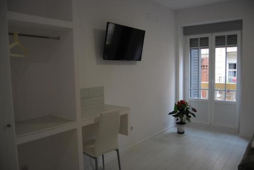 Hostal Madrid Star - image 7