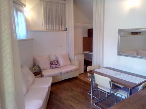 Collins Apartments in Pula