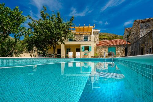 Rustic Stone Villa Begovi Dvori- 15 minutes to Dubrovnik – khách sạn tại Dubrovnik