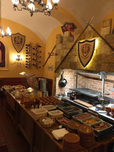 מסעדה, Aranykorona Hotel in מישקולץ