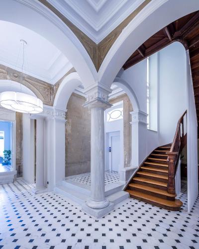 Előcsarnok, The Bold Type Hotel, a Member of Design Hotels in Patra Városközpont