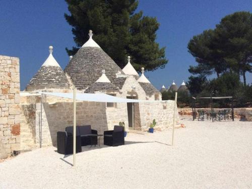 Trullo del Musicista original suggestive surrounded by peace and beauty