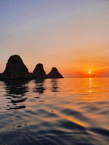 CESARE Guest House – Aci Trezza, CA