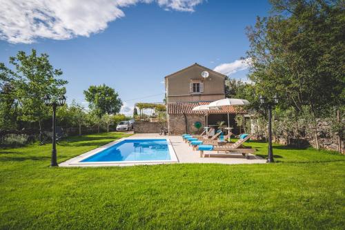 ทัศนียภาพภายนอกโรงแรม, Village Villa „ M „ in กาบอนยิน