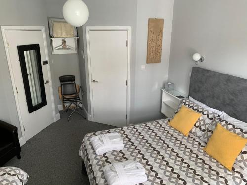 Armada Guesthouse - image 2