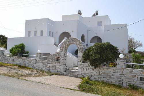 Althea paros - Hôtel - Náoussa