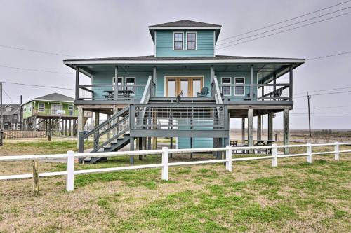 Gulf Coast Escape - Steps to Surfside Beach! Surfside Beach Texas