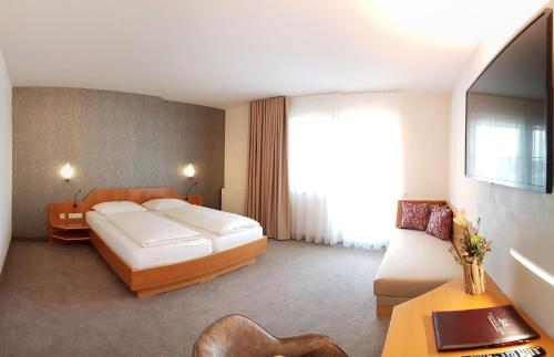 1 queen bed