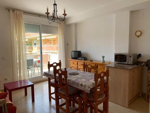 El Castell Orange Costa - image 7