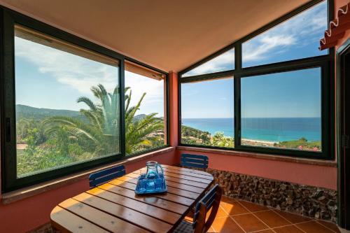 Casa Dalia sea' view. South Sardinia, Mari Pintau gîte à louer Geremèas