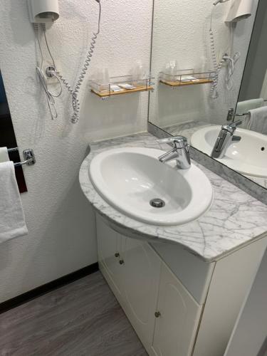 L'Auberge Everhotel de Tarbes-Ibos - image 11
