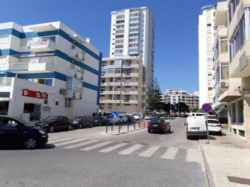 Torre 6- Vista Cidade Aconchegante 80mt Praia Wifi - image 4