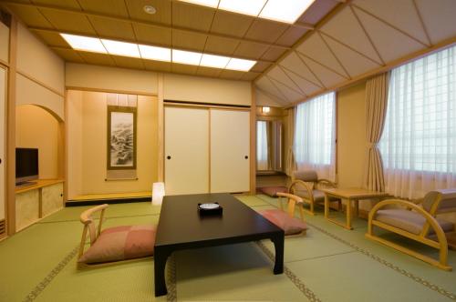Japanese-Style Room with No View - Low Floor