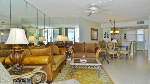 South Seas 704 - image 3