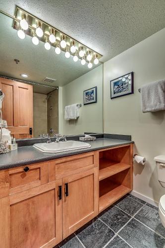 Three-Bedroom Apartment image 10