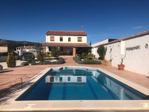  Chalet Embalse Bermejales in Arenas del Rey