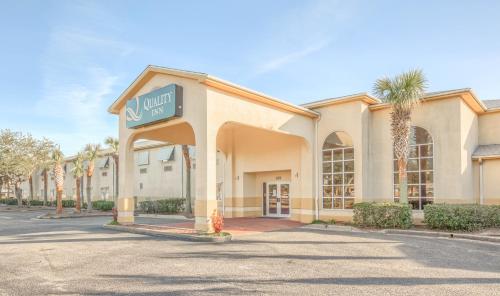 Entrance, Quality Inn Gulf Shores Airport in Gulf Shores (AL)