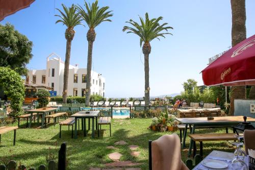 정원, Hôtel Rembrandt (Hotel Rembrandt) in 탕헤르