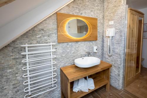 291928279 Art Hotel Kristal