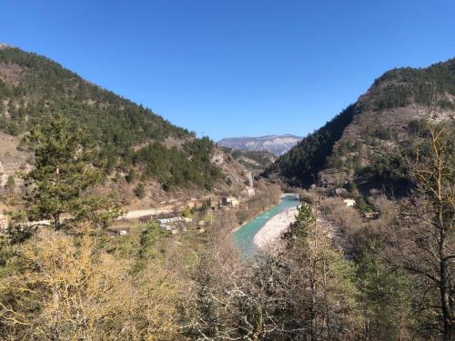 Vue exceptionnelle gîte à louer Aurel