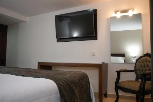 room detail thumbnail 1