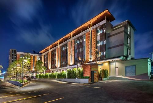 Exterior view, PLAAI Plus Hotel Rayong near Passione Shopping Destination