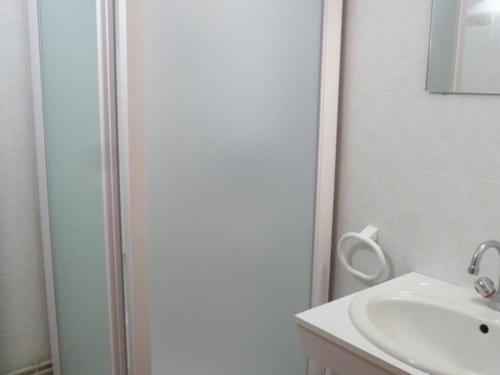 Gîte Saint-Christophe-d'Allier, 5 pièces, 8 personnes - FR-1-582-202 gîte à louer Auroux