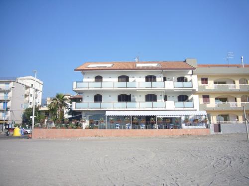 The Roof On The Sea - image 4